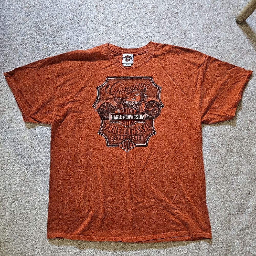 HD xl t-shirt, fits like a large. Mens.